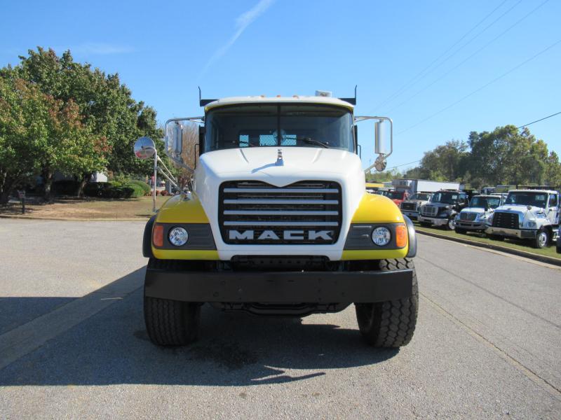2005 Mack CV713 - 7
