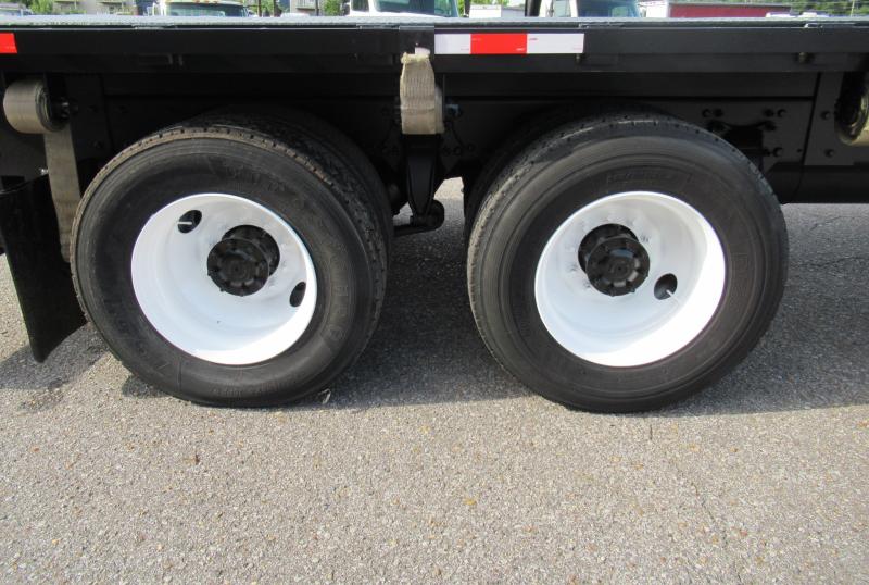 2015 Freightliner BUSINESS CLASS M2 106 - 17
