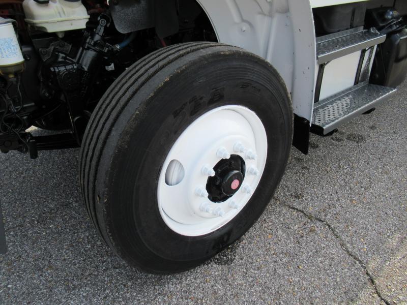 2015 Freightliner BUSINESS CLASS M2 106 - 18