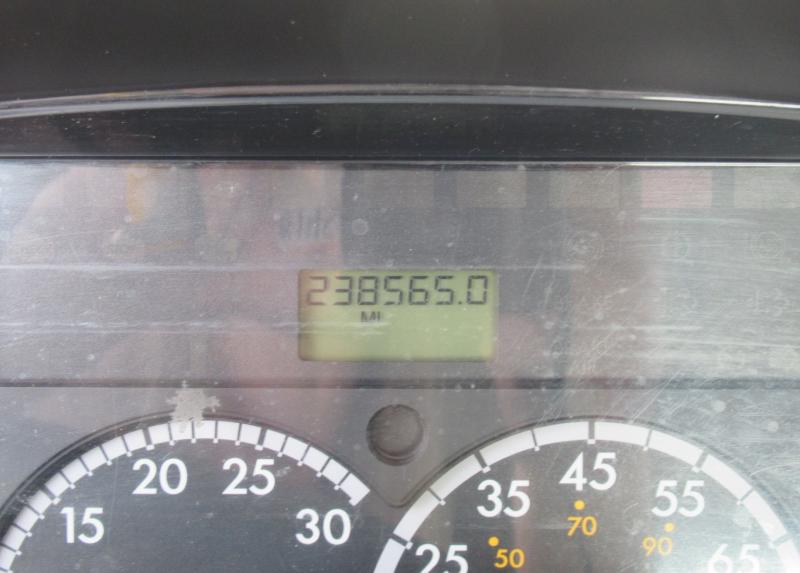 2015 Freightliner BUSINESS CLASS M2 106 - 11