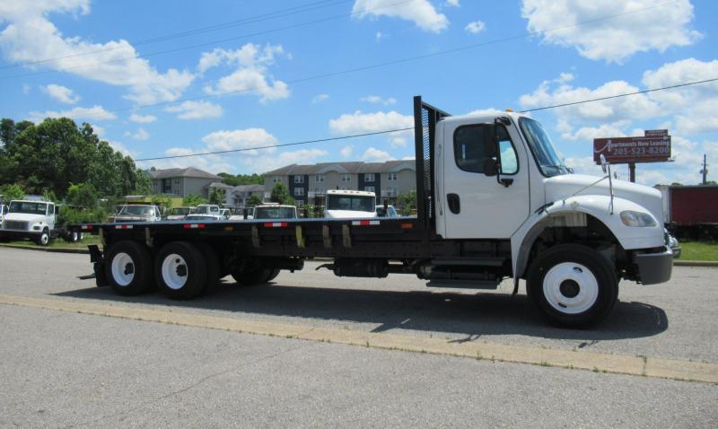 2017 Freightliner BUSINESS CLASS M2 106 - 2