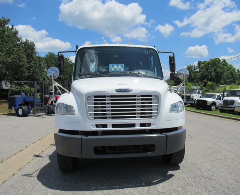 2017 Freightliner BUSINESS CLASS M2 106 - 9