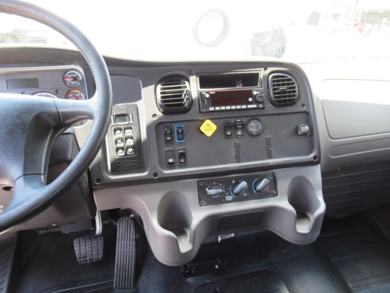 2017 Freightliner BUSINESS CLASS M2 106 - 11