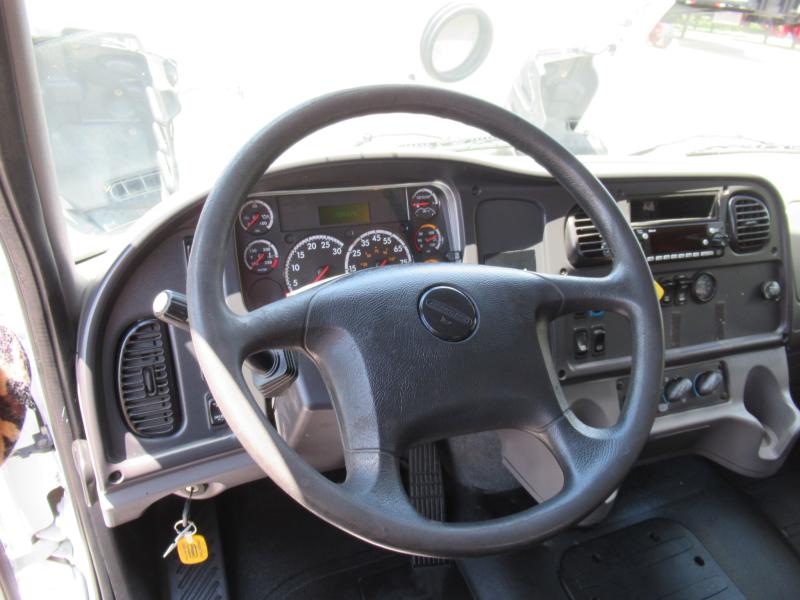 2017 Freightliner BUSINESS CLASS M2 106 - 12