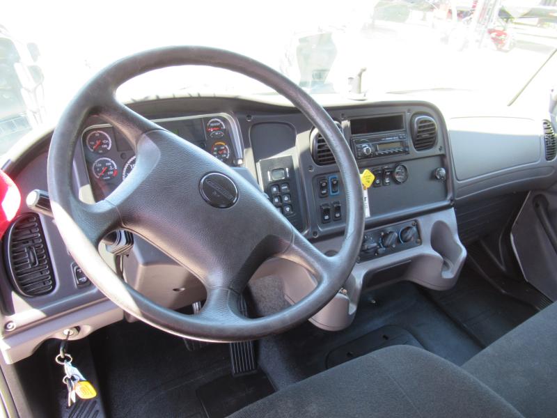 2016 Freightliner BUSINESS CLASS M2 106 - 12