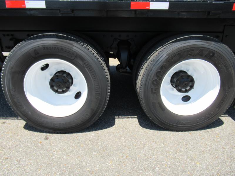 2016 Freightliner BUSINESS CLASS M2 106 - 16