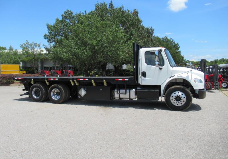 2017 Freightliner BUSINESS CLASS M2 106 - 2