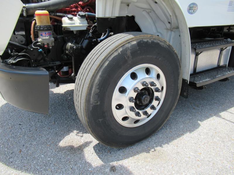 2017 Freightliner BUSINESS CLASS M2 106 - 12