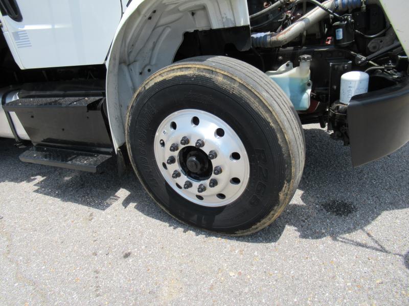 2017 Freightliner BUSINESS CLASS M2 106 - 16