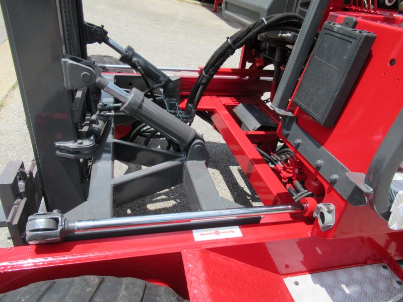 2004 Moffett M5500 - 12