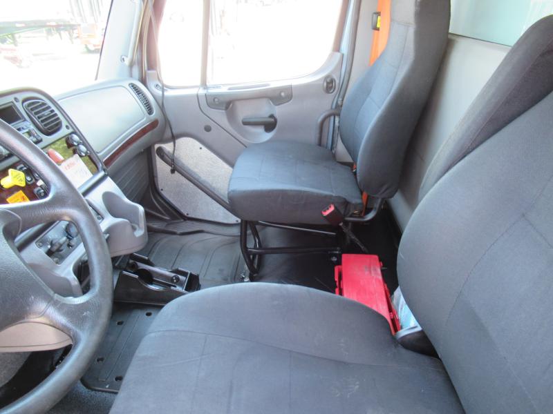 2016 Freightliner BUSINESS CLASS M2 106 - 10