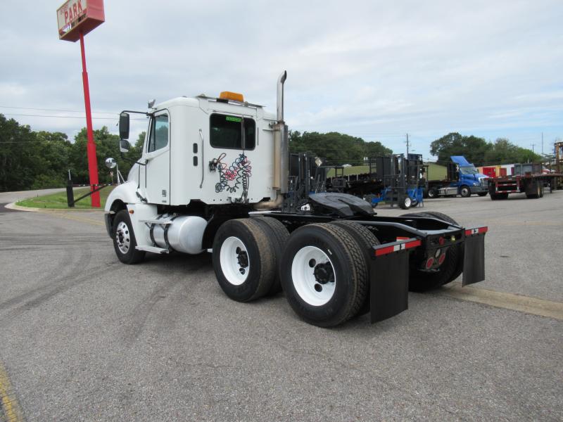 2006 Freightliner Columbia 120 - 8