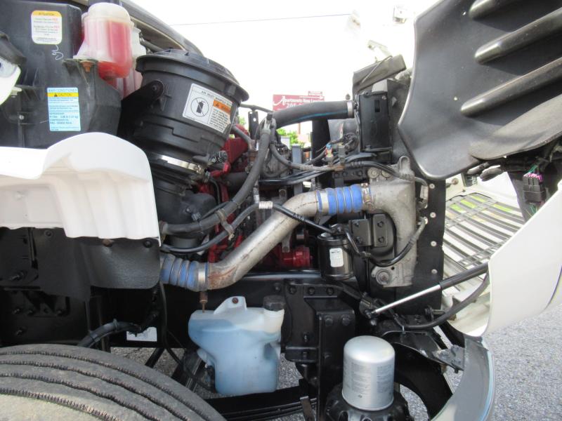 2015 Freightliner BUSINESS CLASS M2 106 - 15