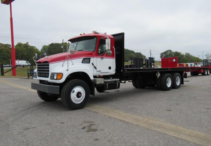 2006 Mack CV713 - 3