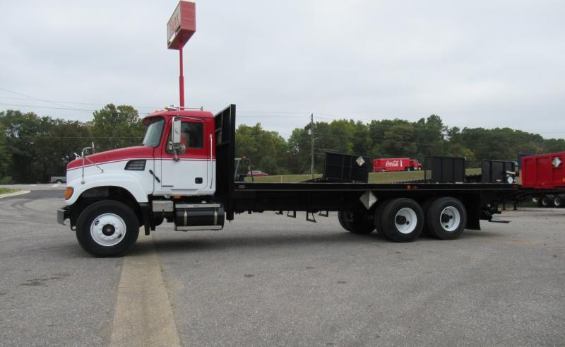 2006 Mack CV713 - 4