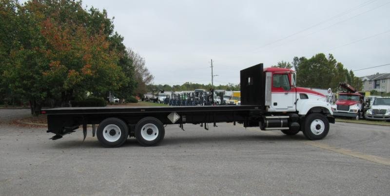 2006 Mack CV713 - 10