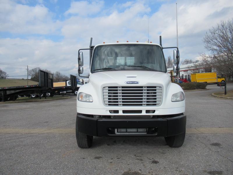 2017 Freightliner BUSINESS CLASS M2 106 - 2