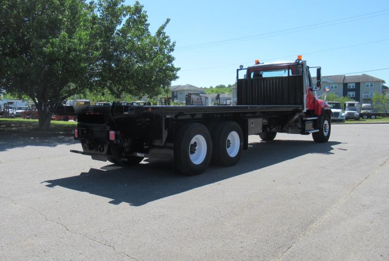 2015 Freightliner 114SD - 9