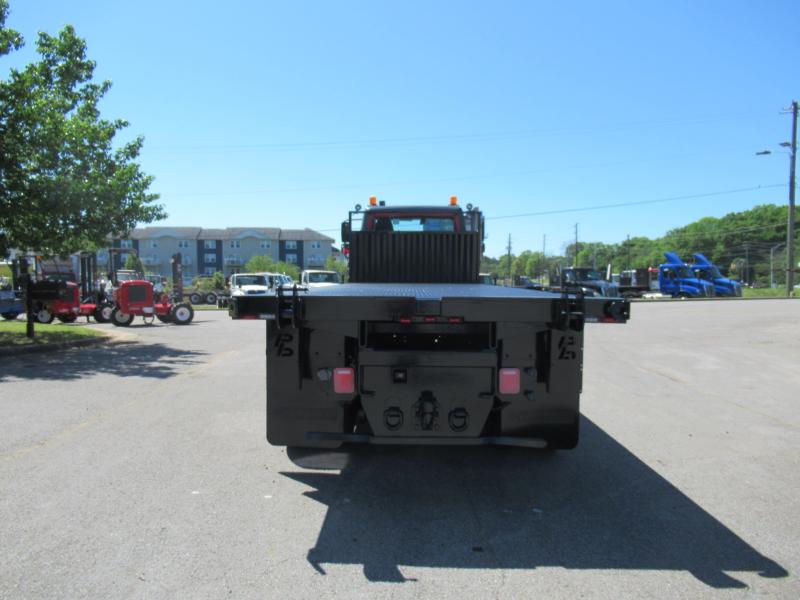2015 Freightliner 114SD - 10