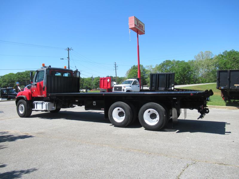 2015 Freightliner 114SD - 13