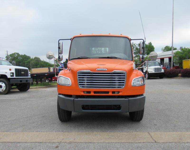 2016 Freightliner BUSINESS CLASS M2 106 - 2