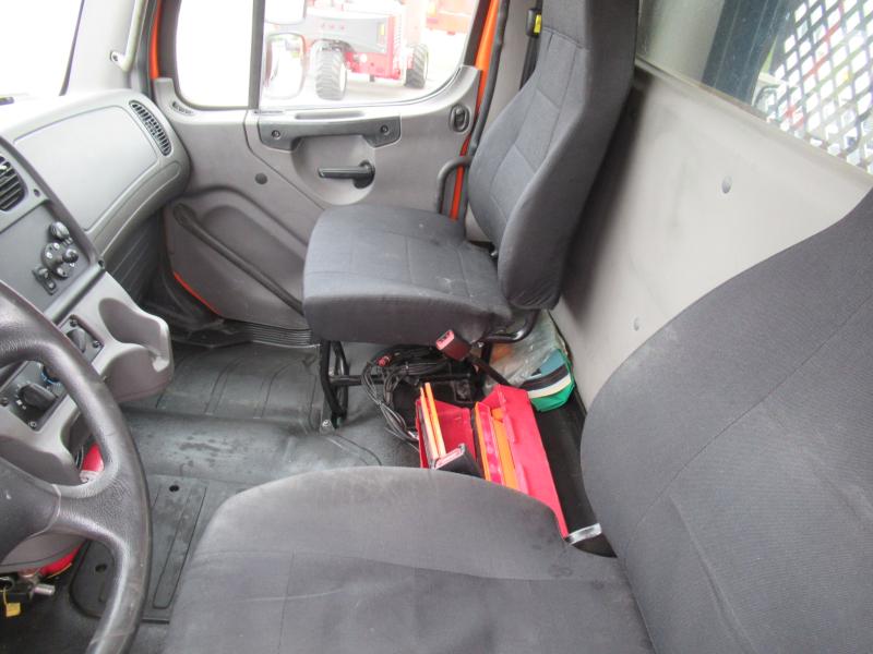2016 Freightliner BUSINESS CLASS M2 106 - 8