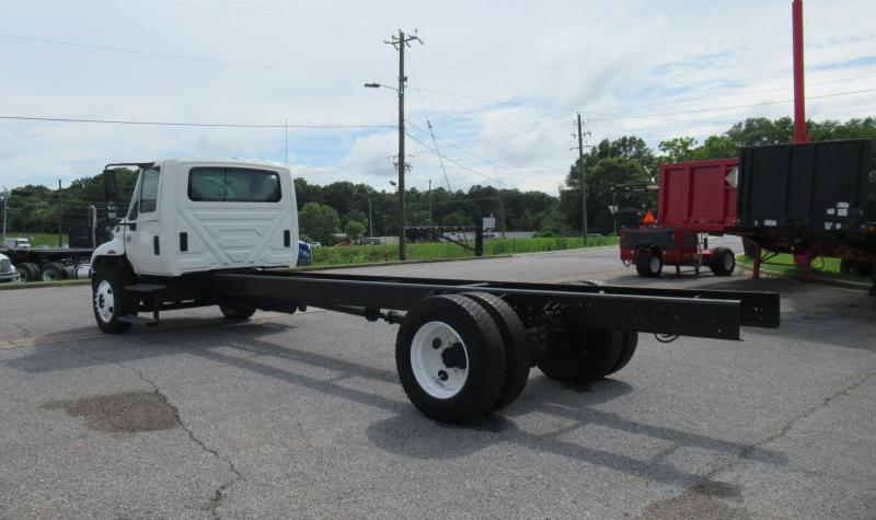 2004 International 4300 SBA - 7