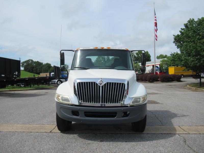 2004 International 4300 SBA - 11