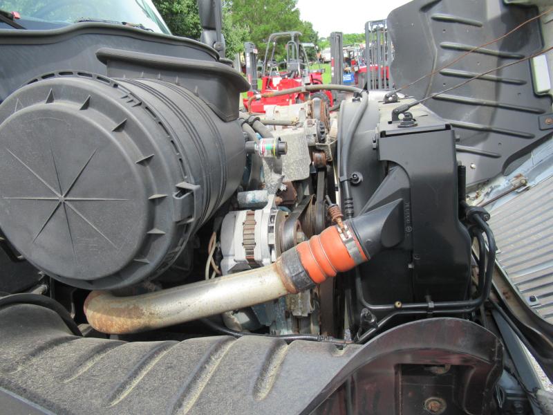 2004 International 4300 SBA - 19