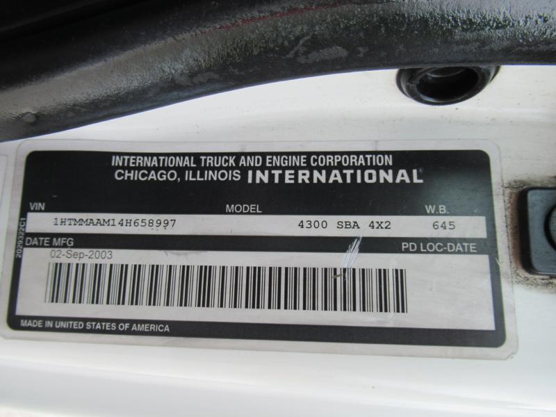 2004 International 4300 SBA - 20