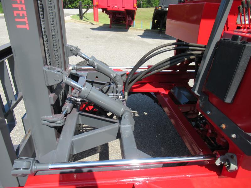 2004 Moffett M5500 - 10