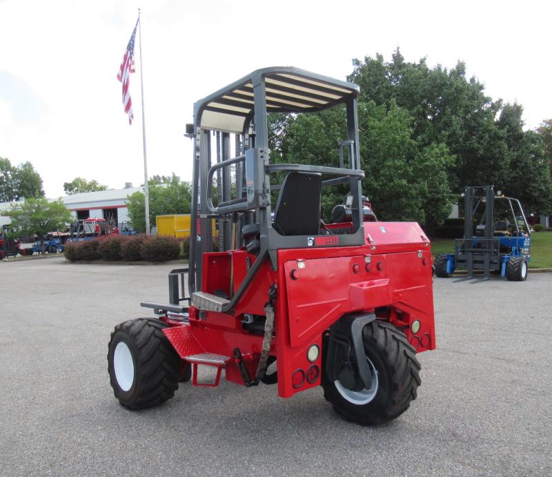 2003 Moffett M5500 - 10