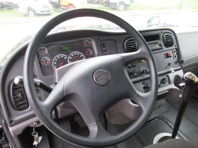 2016 Freightliner BUSINESS CLASS M2 106 - 10