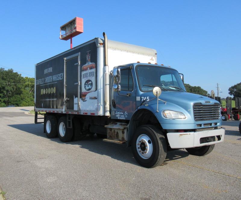 2017 Freightliner BUSINESS CLASS M2 106 - 1