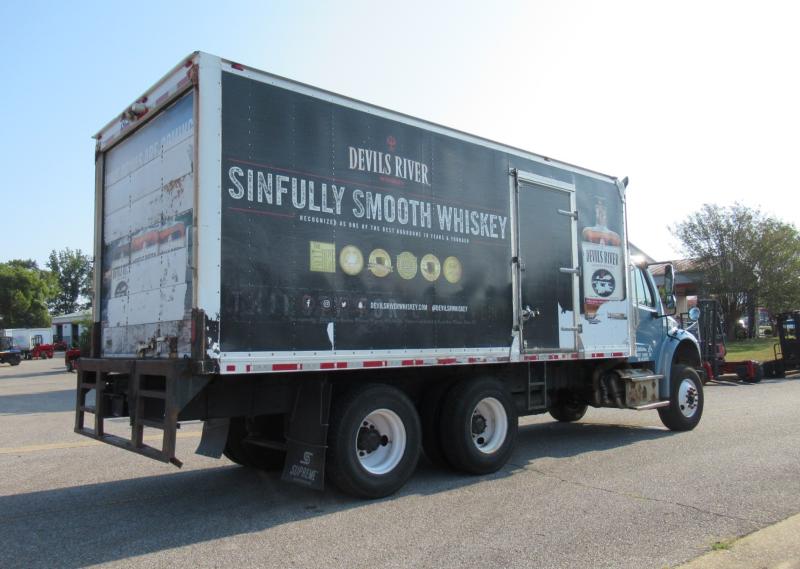 2017 Freightliner BUSINESS CLASS M2 106 - 3