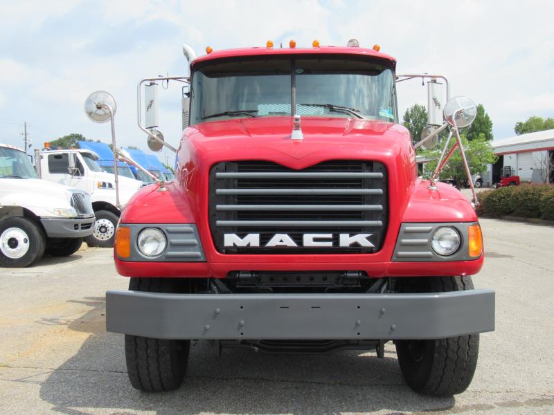2006 Mack CV713 - 6