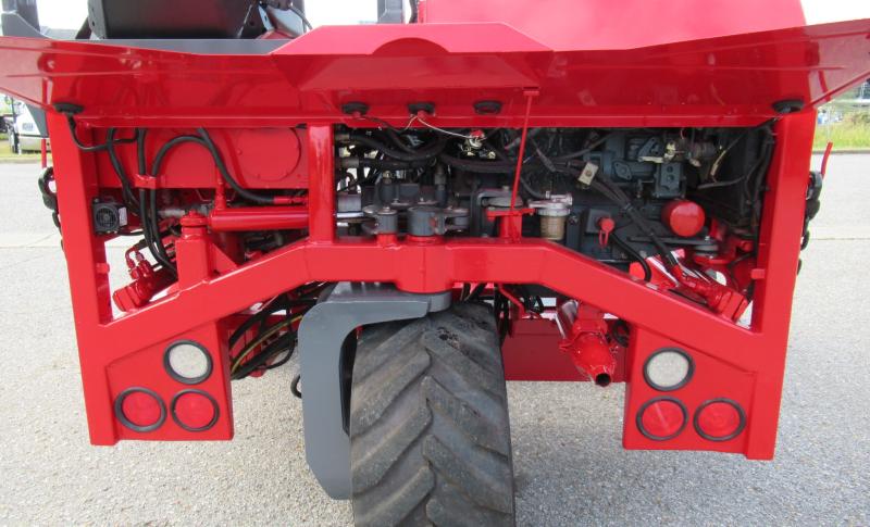 2001 Moffett M5500 - 13