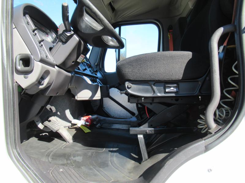 2020 Freightliner BUSINESS CLASS M2 106 - 9