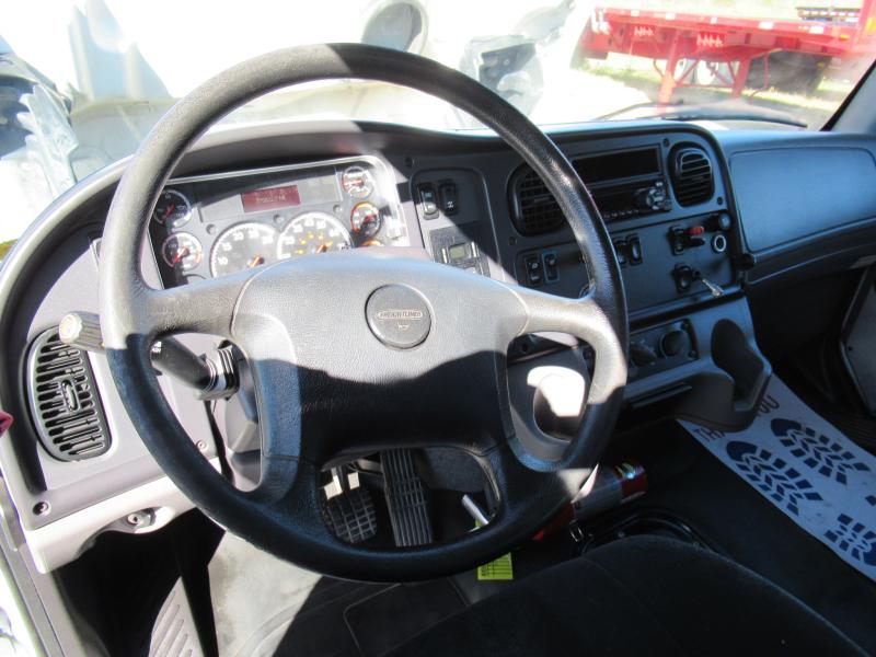 2020 Freightliner BUSINESS CLASS M2 106 - 12