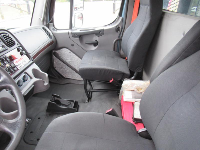 2016 Freightliner BUSINESS CLASS M2 106 - 8