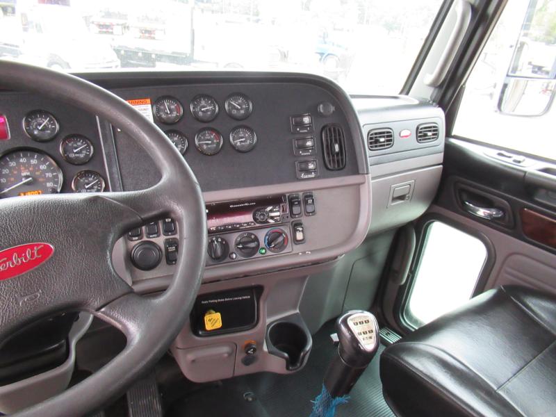 2014 Peterbilt 365 - 10