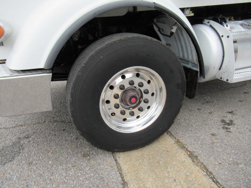 2014 Peterbilt 365 - 14