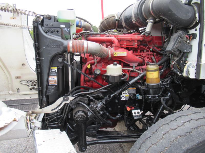 2014 Peterbilt 365 - 19