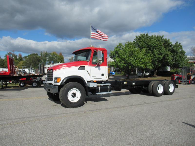 2007 Mack CV713 - 1