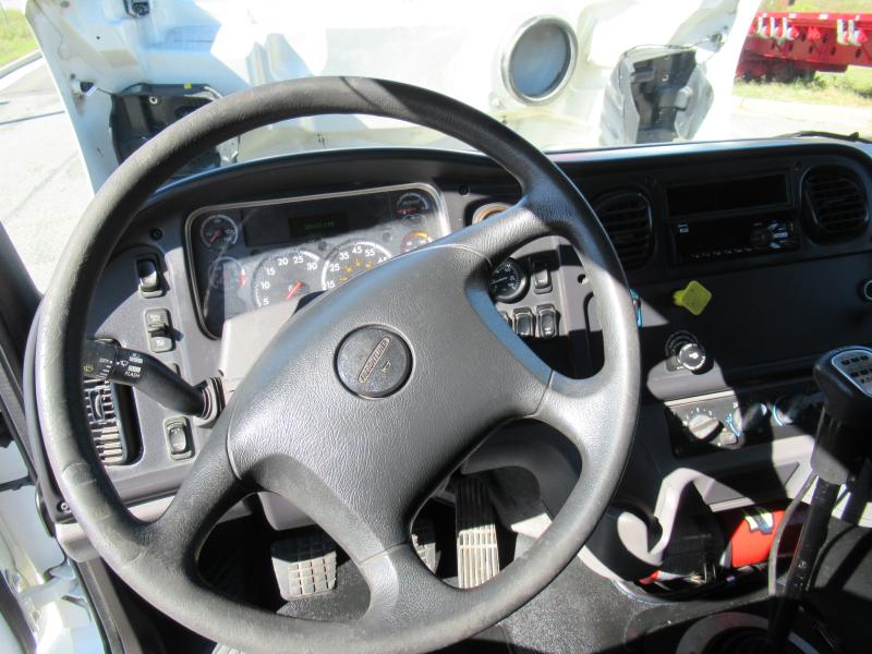 2019 Freightliner BUSINESS CLASS M2 106 - 14