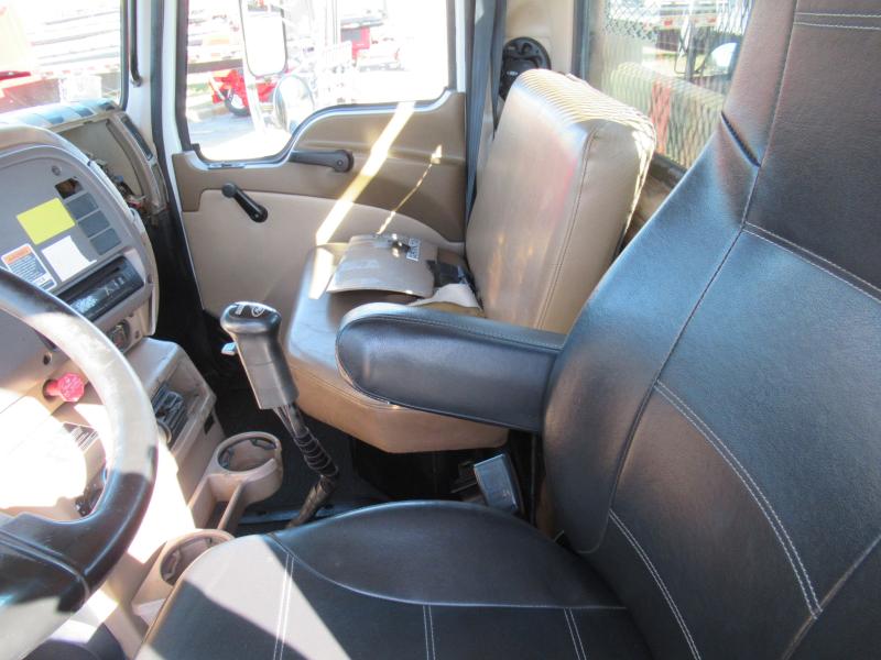 2005 Mack CV713 - 8
