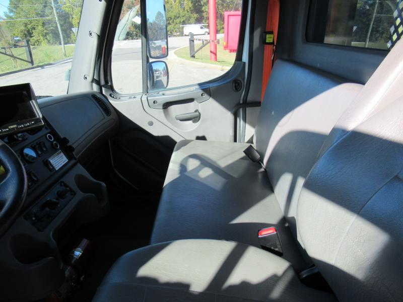 2018 Freightliner BUSINESS CLASS M2 106 - 10