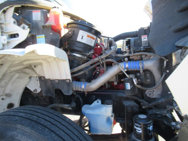 2018 Freightliner BUSINESS CLASS M2 106 - 19