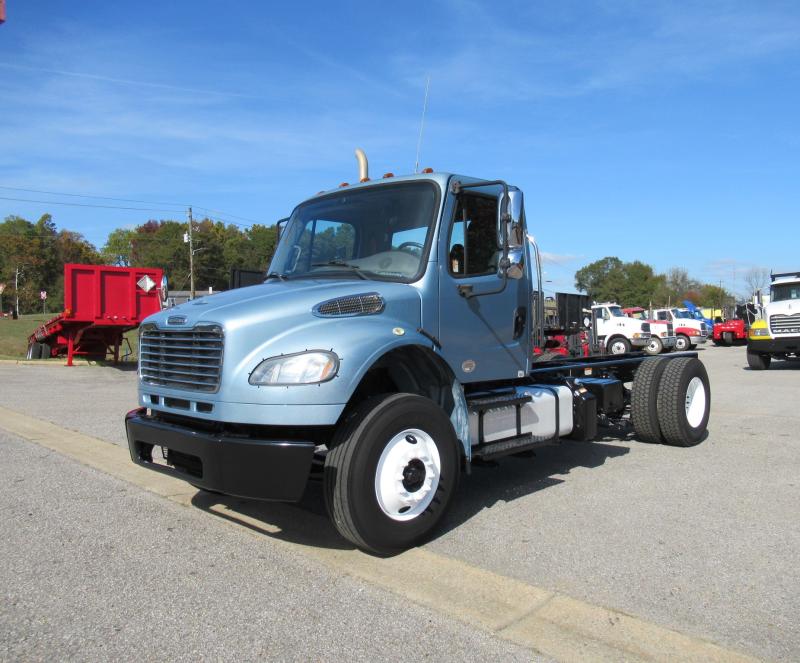 2015 Freightliner BUSINESS CLASS M2 106 - 9