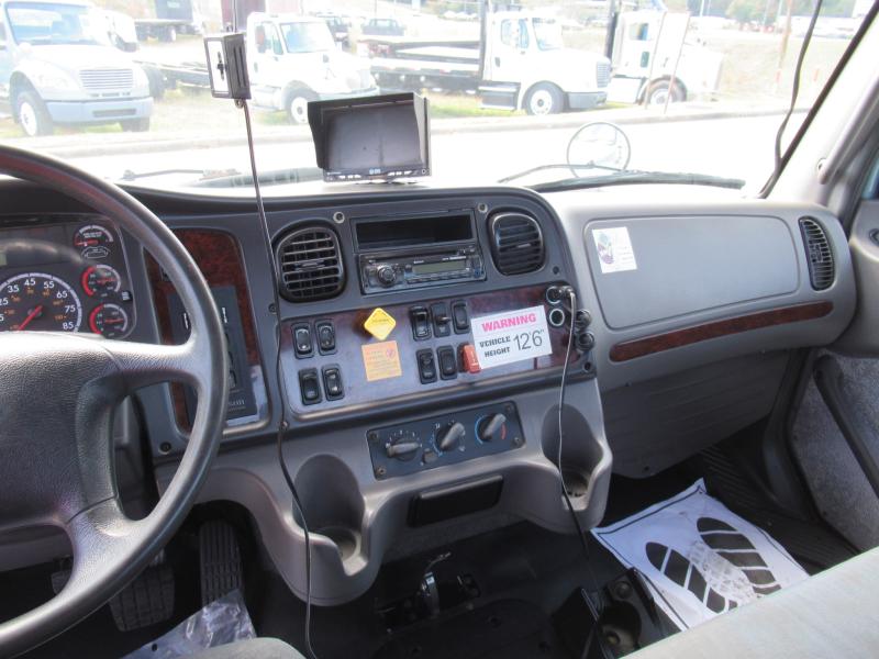 2015 Freightliner BUSINESS CLASS M2 106 - 12